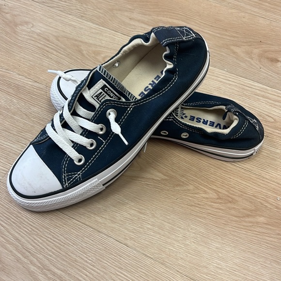 Converse size 8- navy - Picture 2 of 5